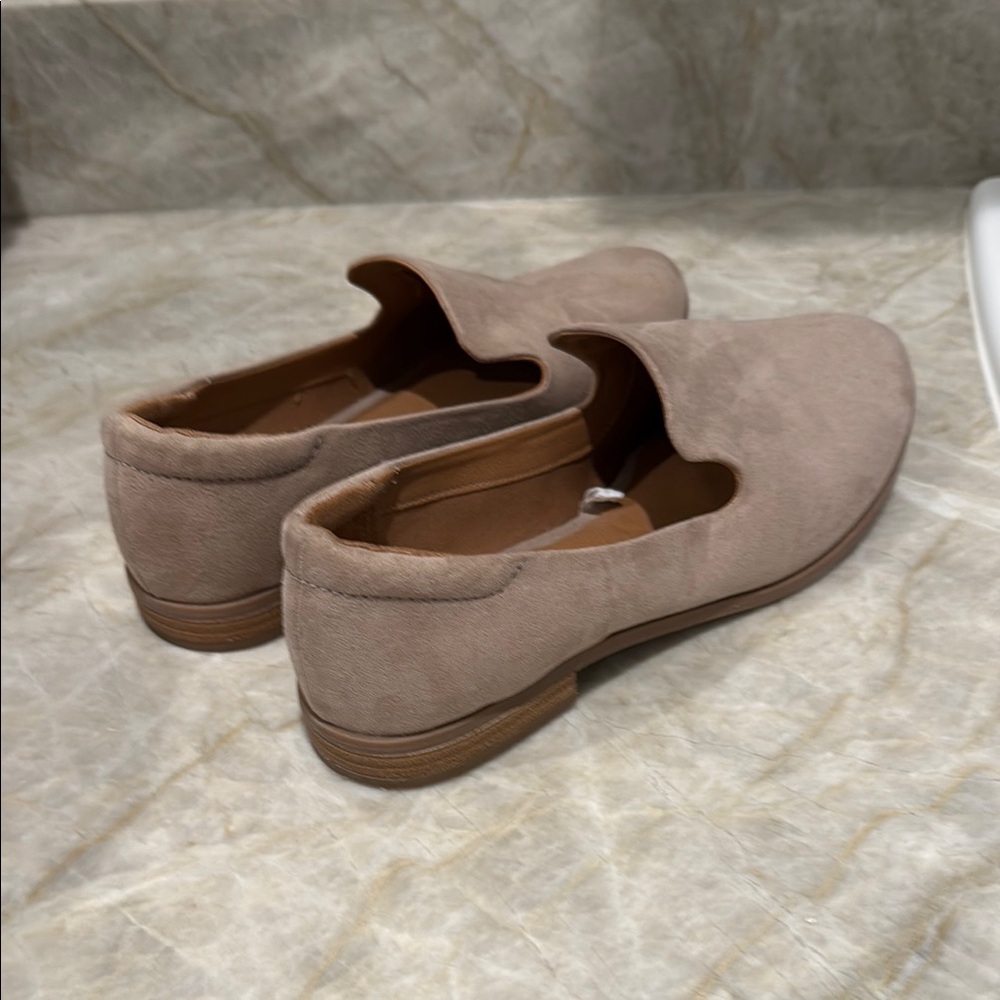 Universal Thread Light Brown Suede Loafers